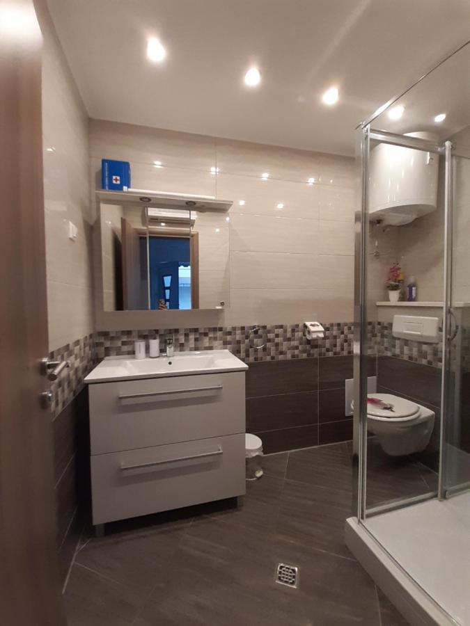טרוגיר Apartment Lucky With Jacuzzi מראה חיצוני תמונה