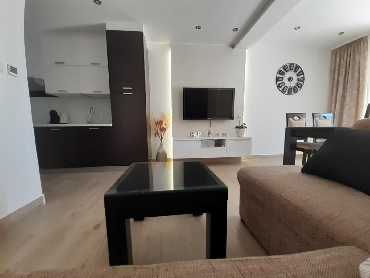 טרוגיר Apartment Lucky With Jacuzzi מראה חיצוני תמונה