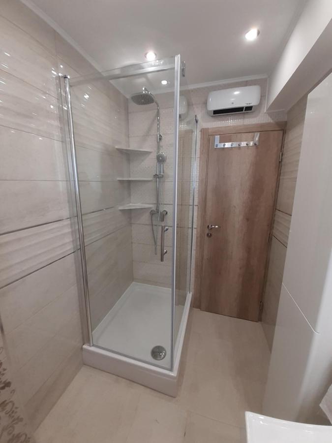 טרוגיר Apartment Lucky With Jacuzzi מראה חיצוני תמונה