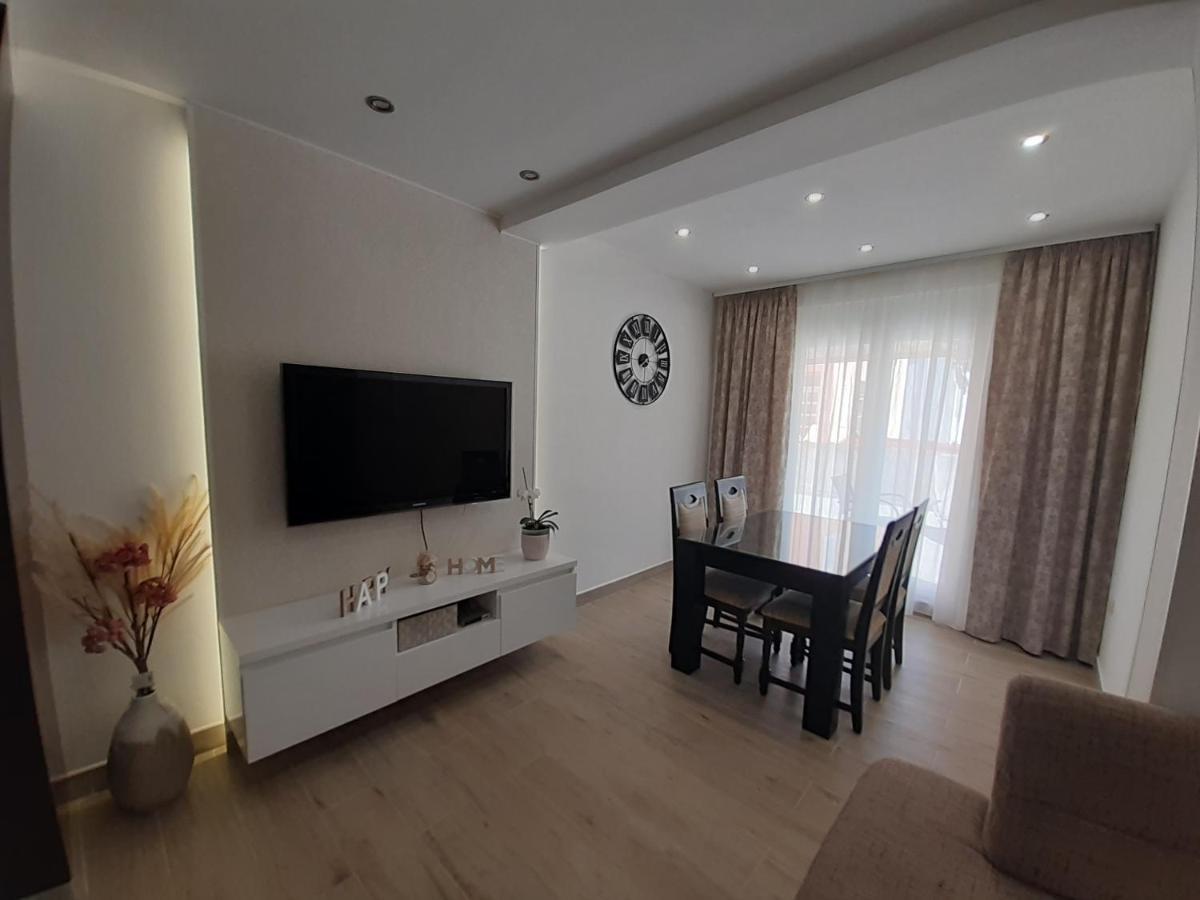 טרוגיר Apartment Lucky With Jacuzzi מראה חיצוני תמונה