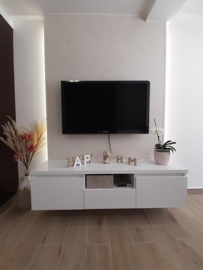 טרוגיר Apartment Lucky With Jacuzzi מראה חיצוני תמונה
