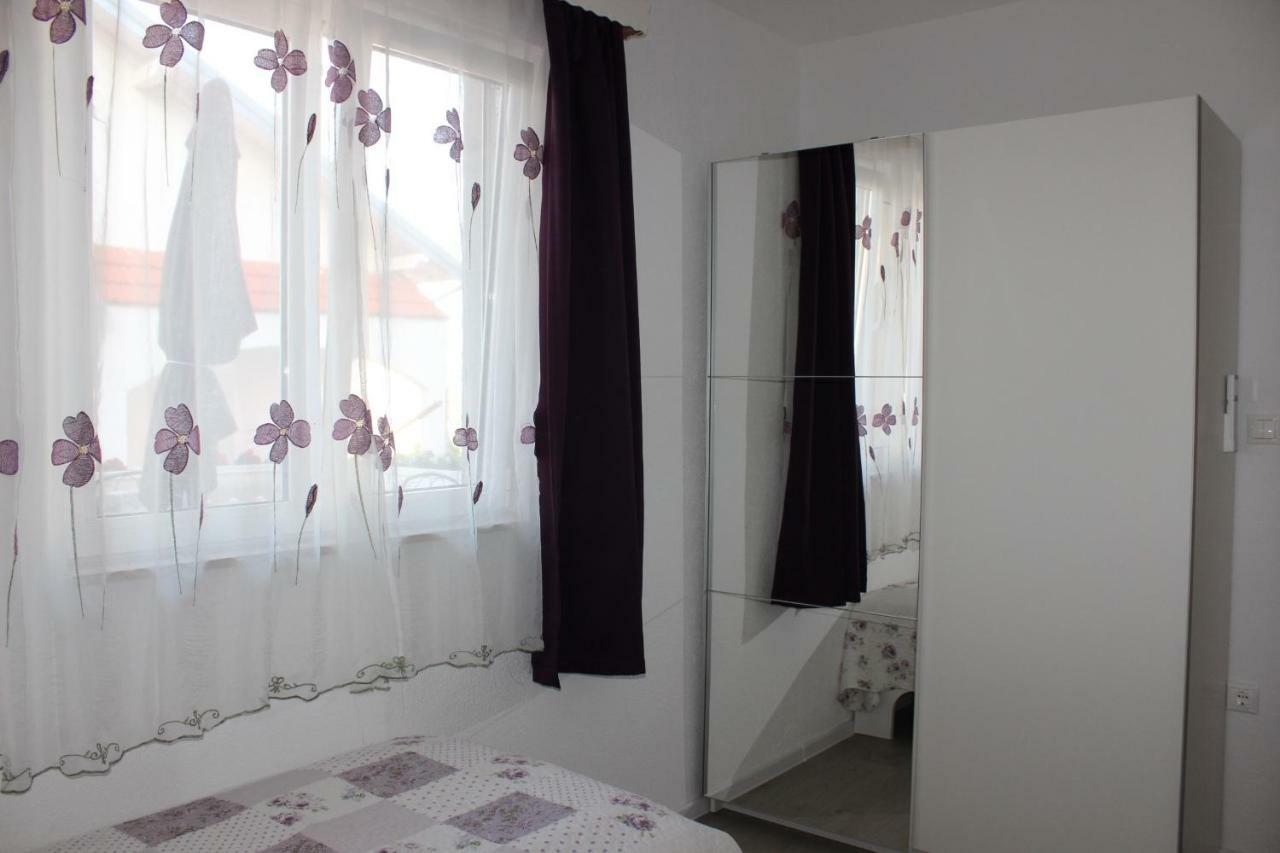 טרוגיר Apartment Lucky With Jacuzzi מראה חיצוני תמונה