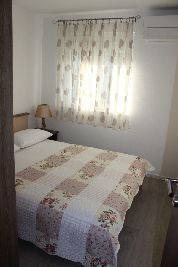 טרוגיר Apartment Lucky With Jacuzzi מראה חיצוני תמונה