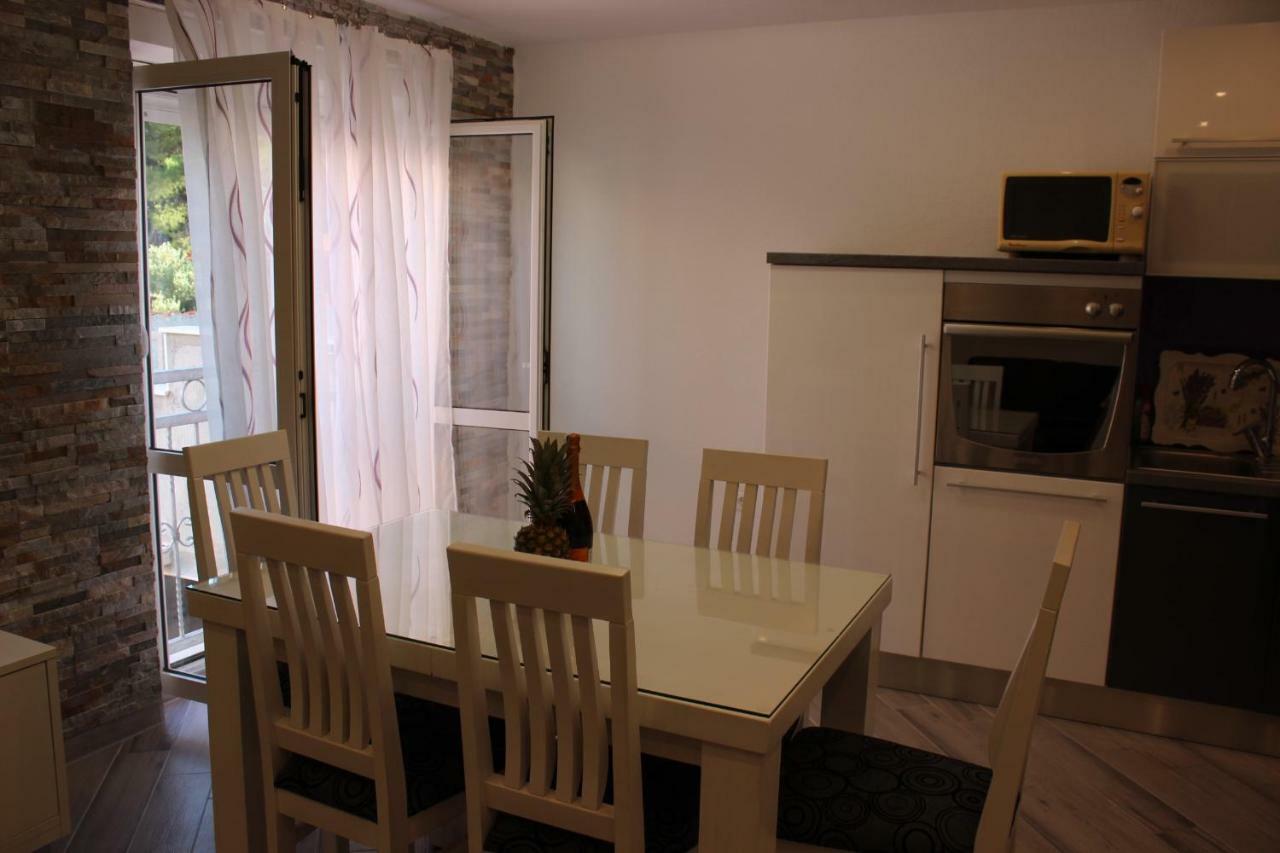 טרוגיר Apartment Lucky With Jacuzzi מראה חיצוני תמונה